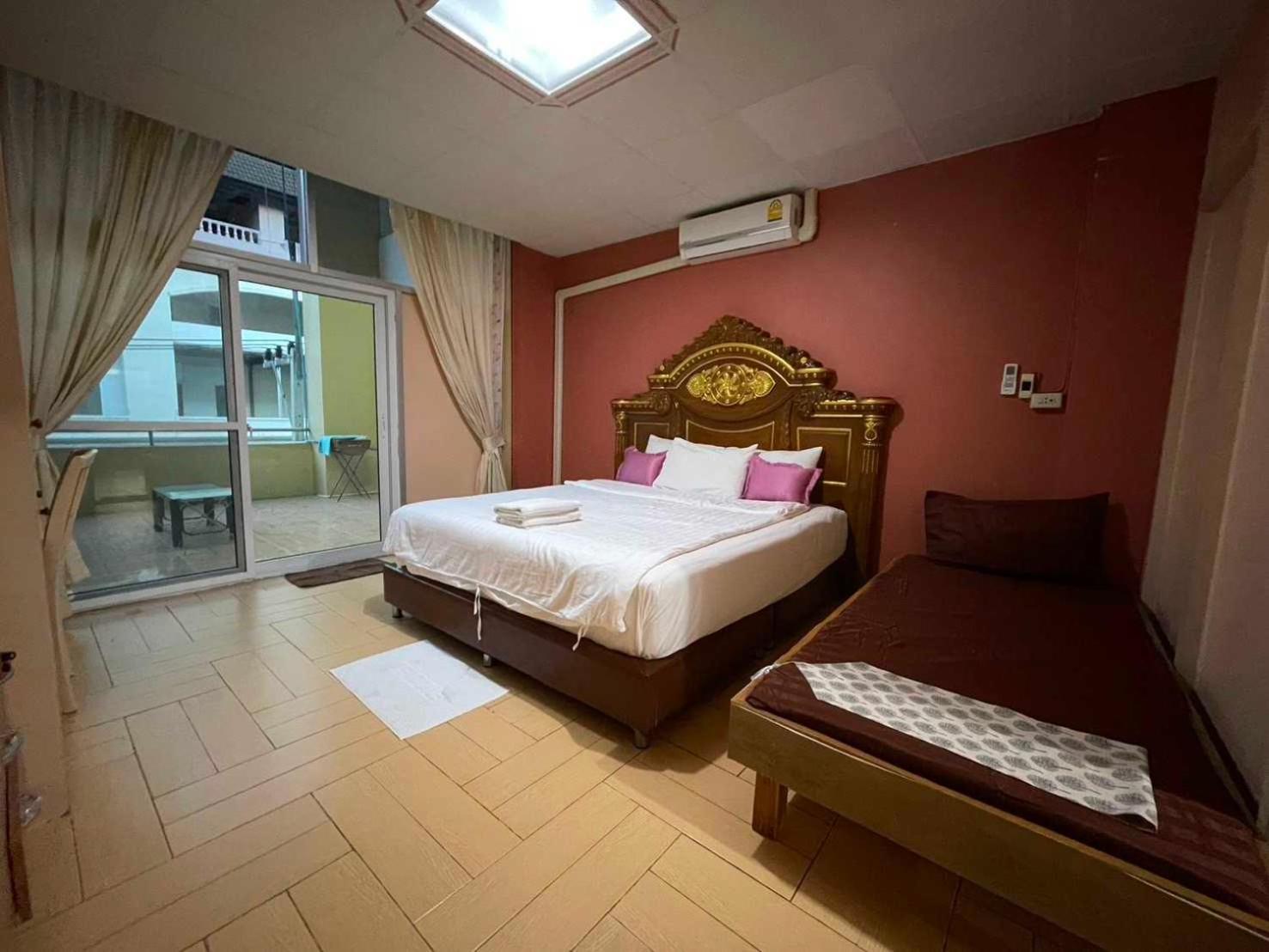 Oyo 75486 Anna Residence Jomtien Esterno foto