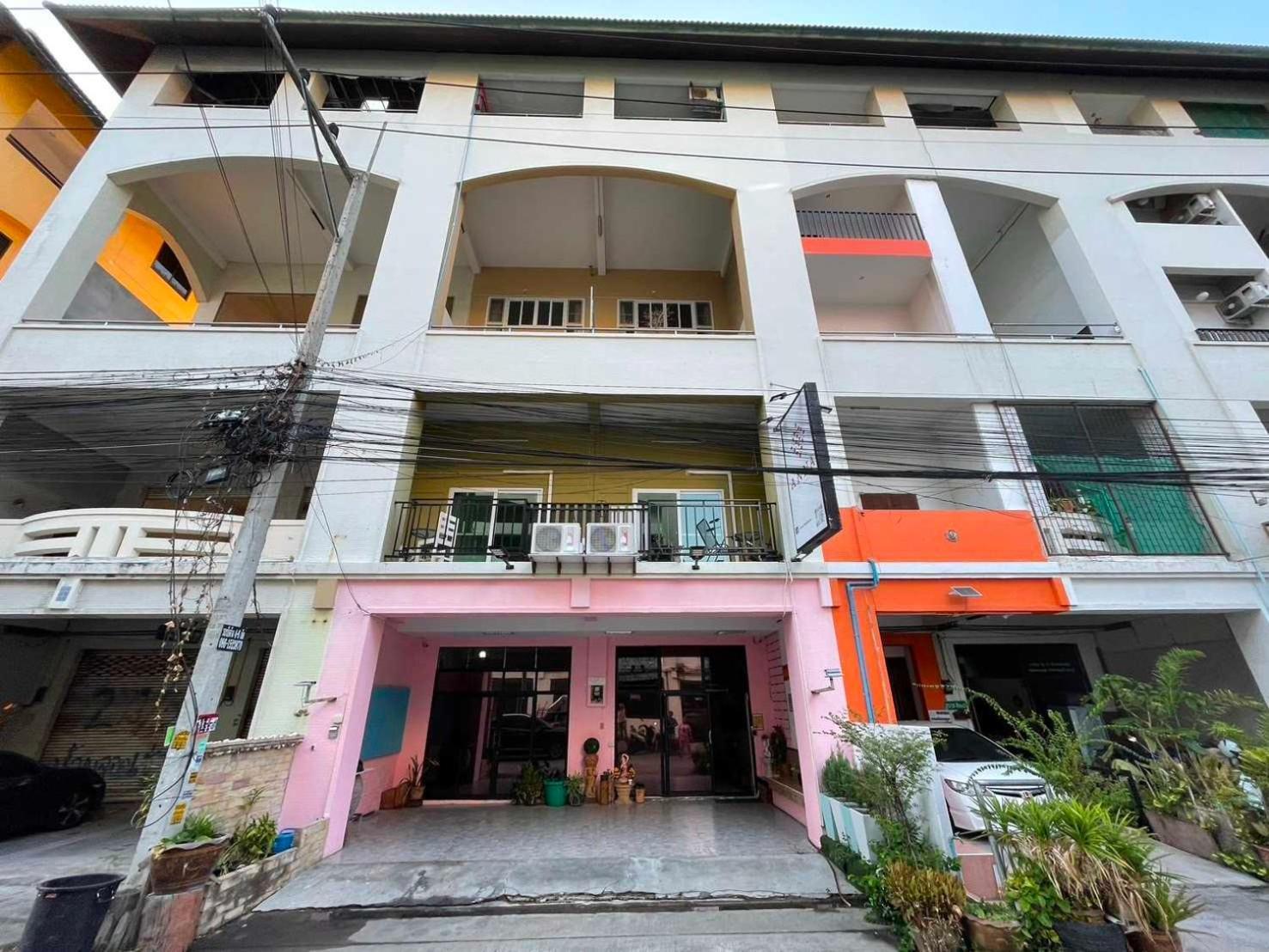 Oyo 75486 Anna Residence Jomtien Esterno foto