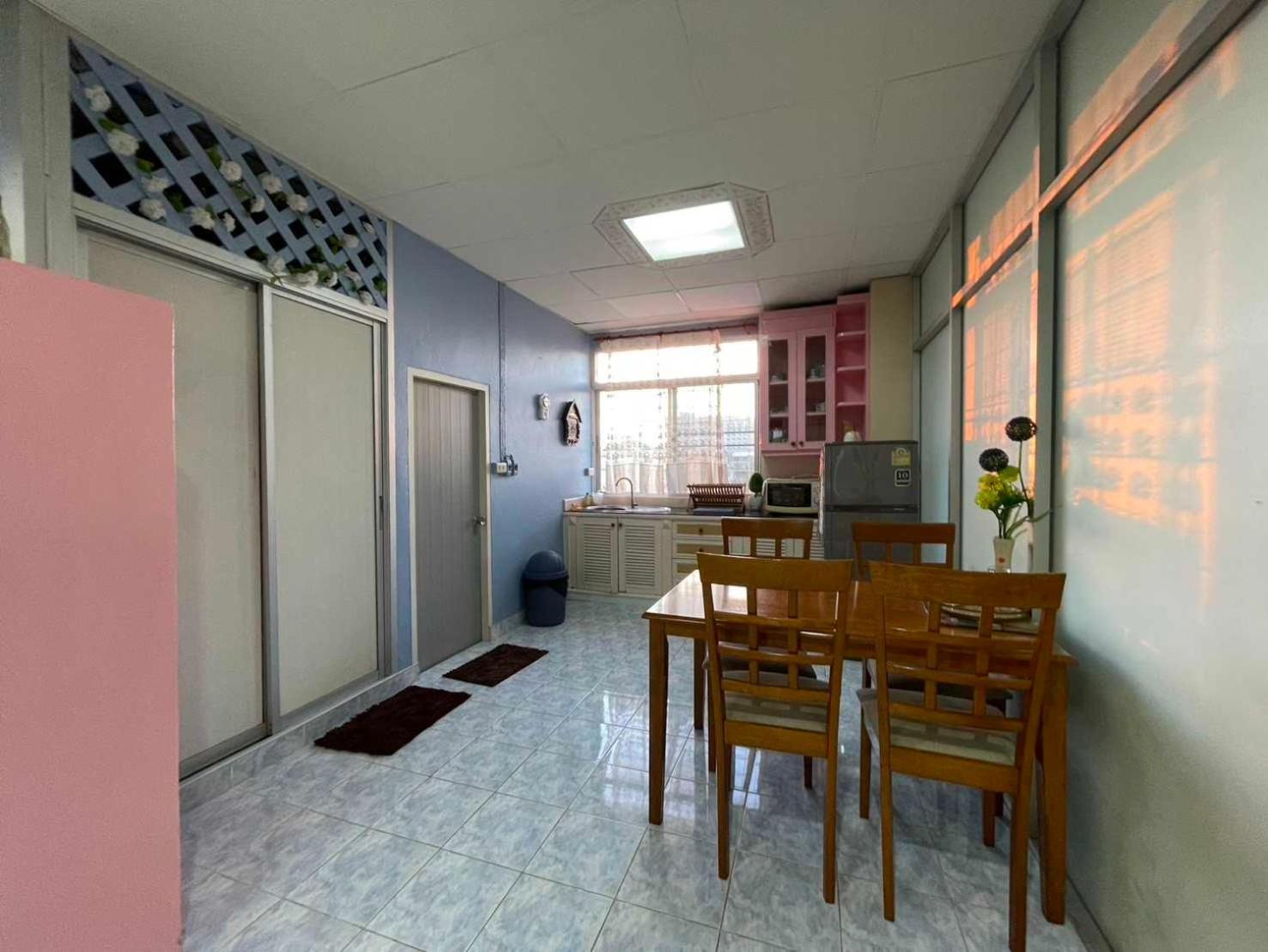 Oyo 75486 Anna Residence Jomtien Esterno foto