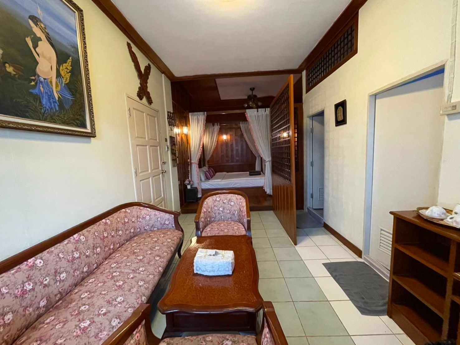 Oyo 75486 Anna Residence Jomtien Esterno foto