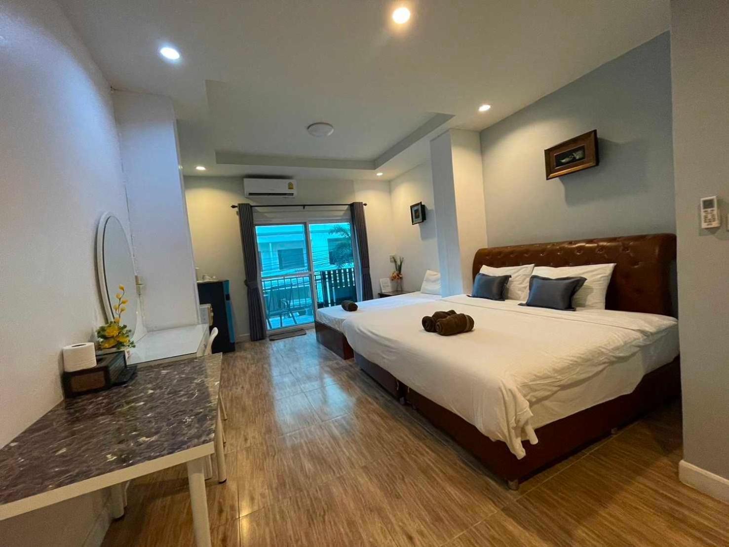 Oyo 75486 Anna Residence Jomtien Esterno foto