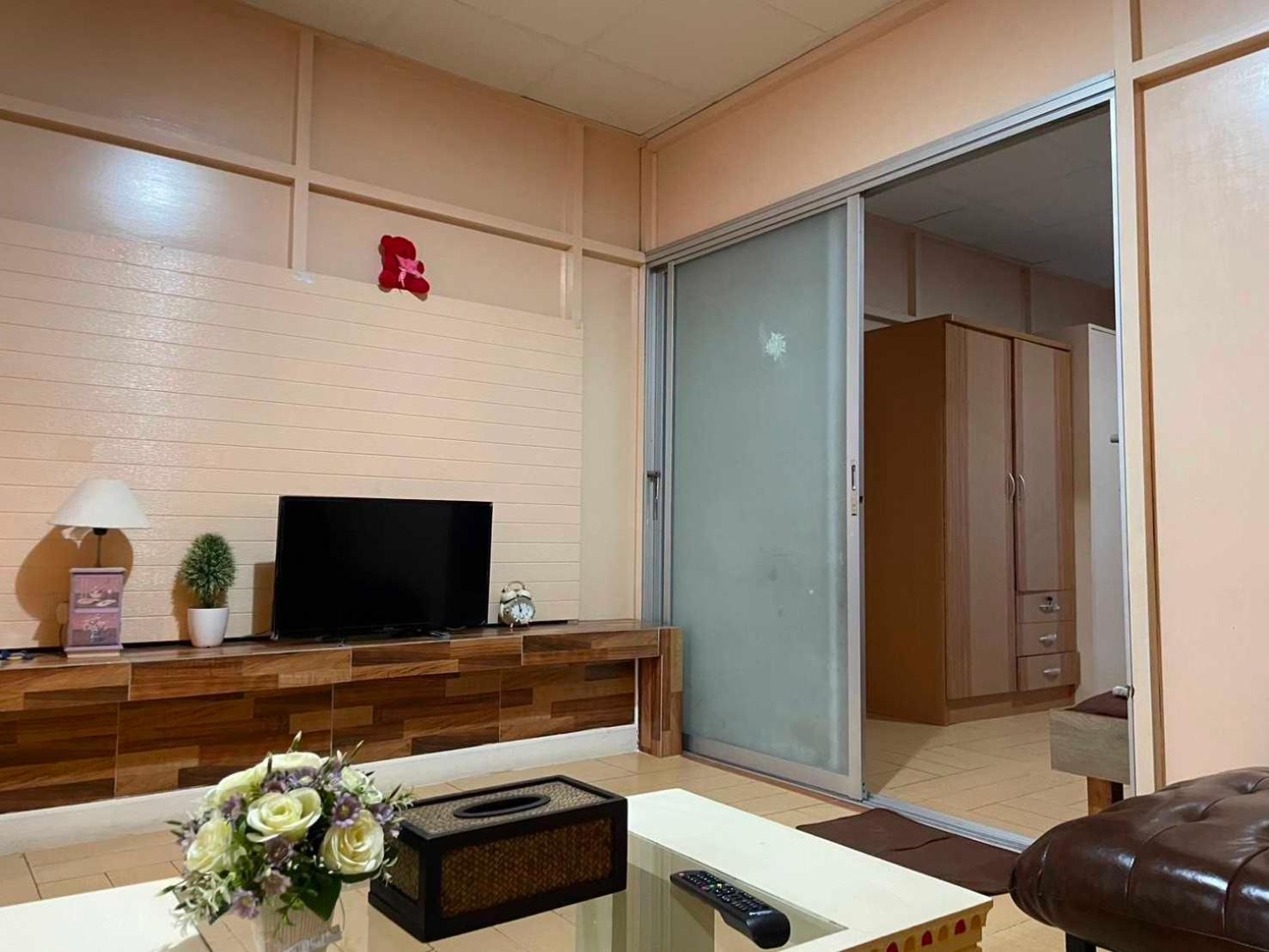 Oyo 75486 Anna Residence Jomtien Esterno foto