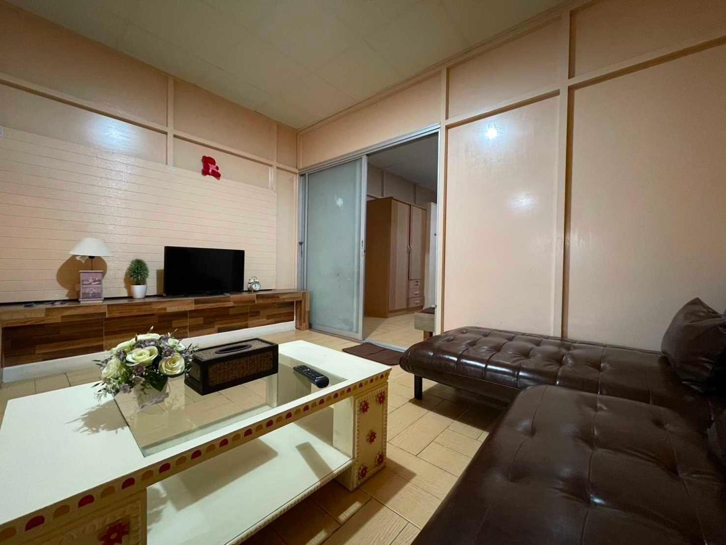 Oyo 75486 Anna Residence Jomtien Esterno foto