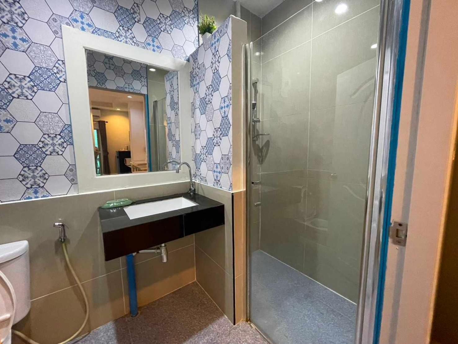 Oyo 75486 Anna Residence Jomtien Esterno foto