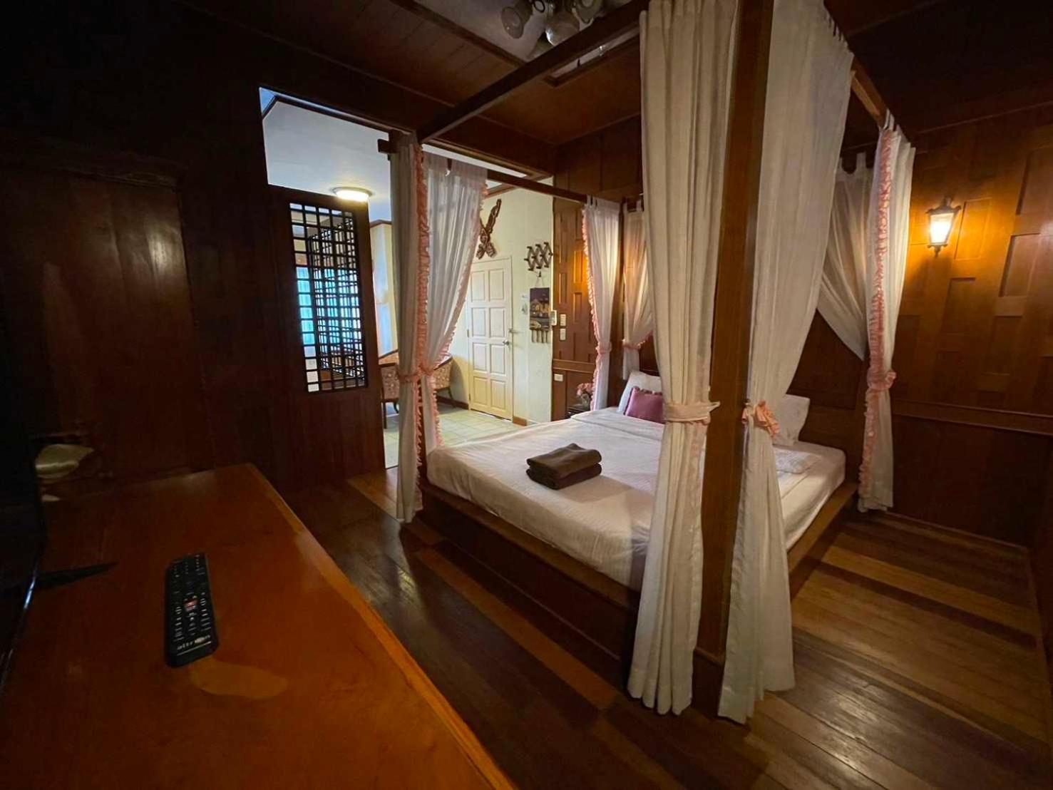 Oyo 75486 Anna Residence Jomtien Esterno foto