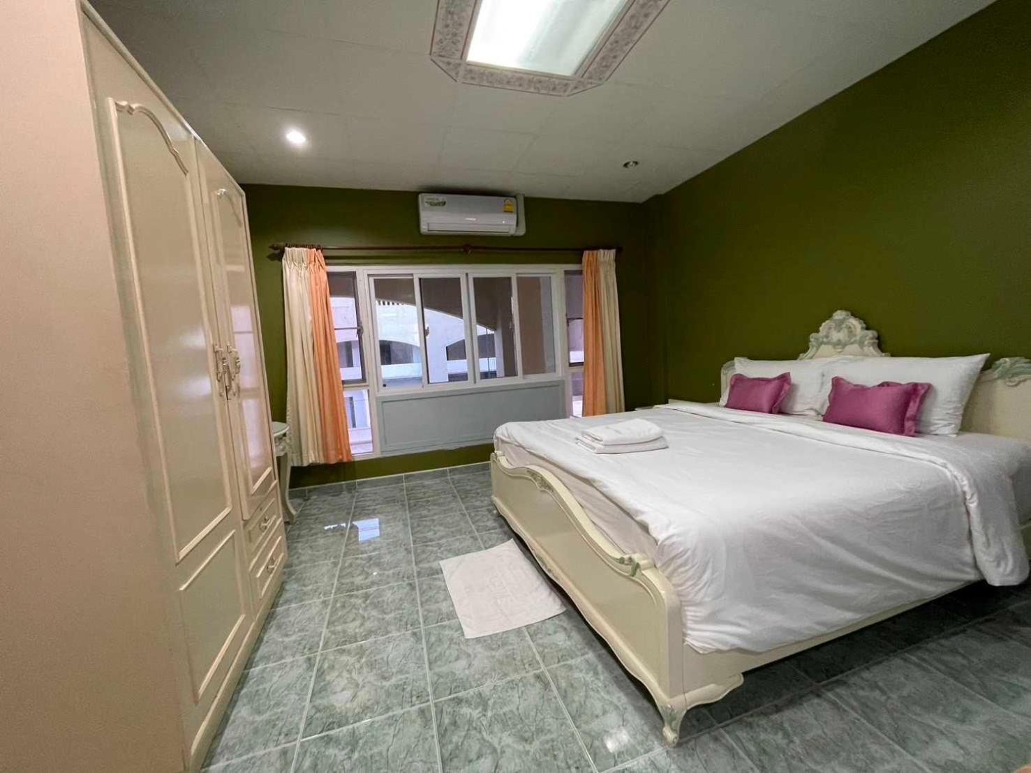 Oyo 75486 Anna Residence Jomtien Esterno foto