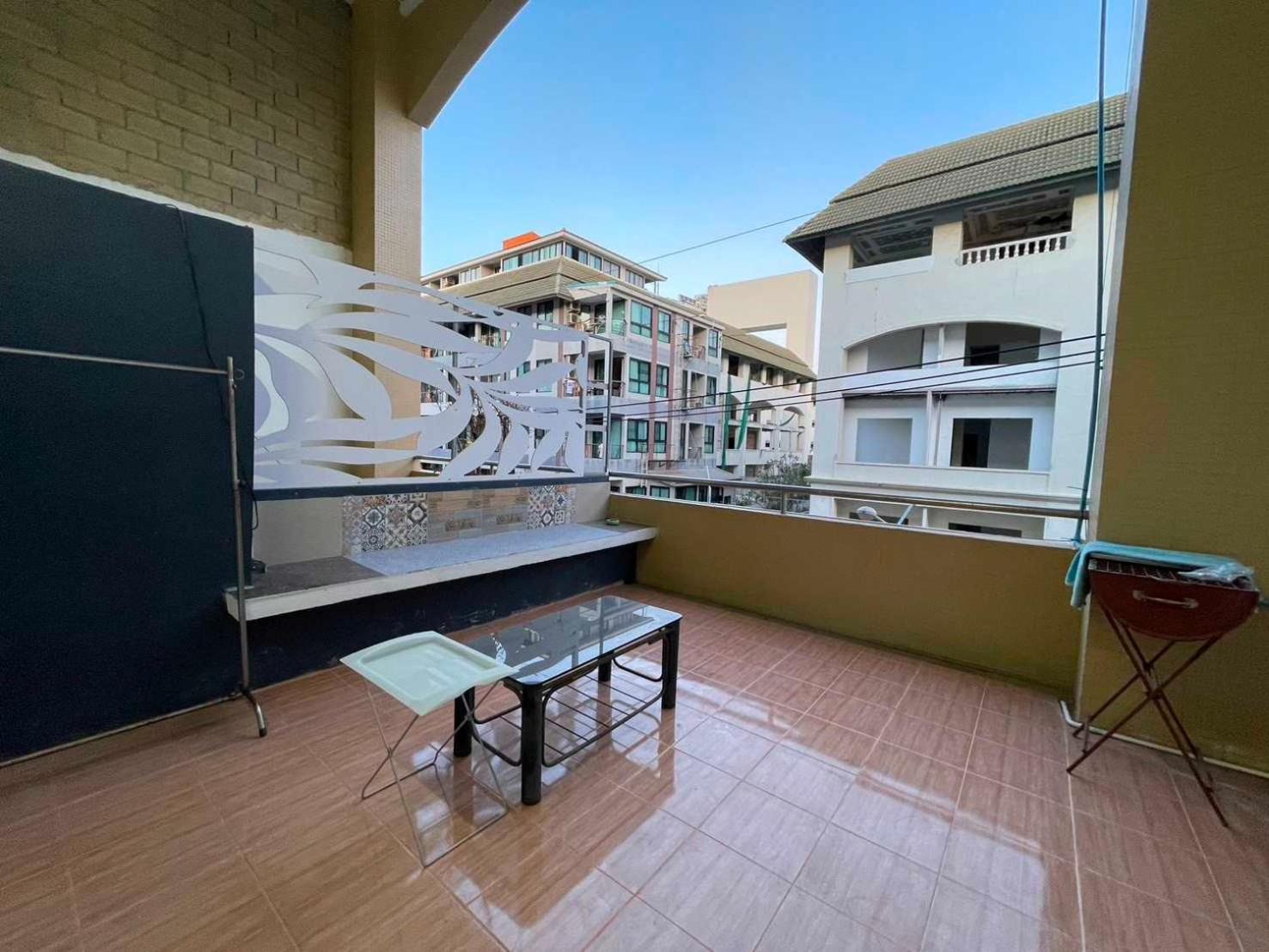 Oyo 75486 Anna Residence Jomtien Esterno foto