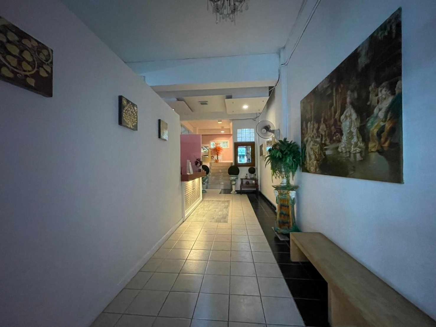 Oyo 75486 Anna Residence Jomtien Esterno foto